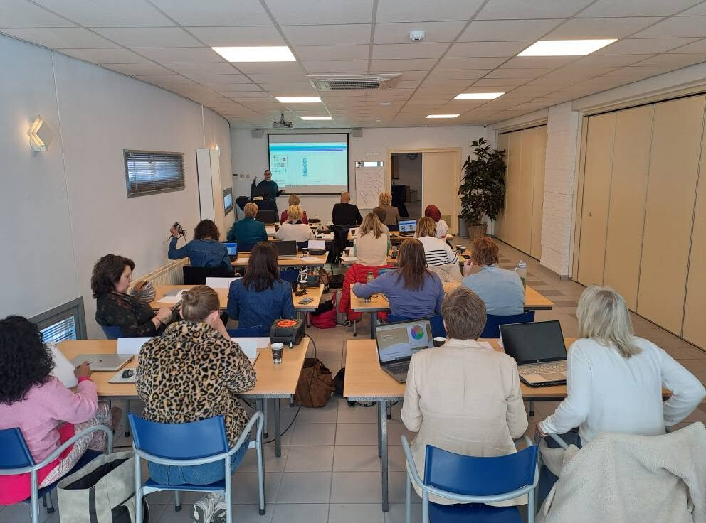 🎨 Canva voor gevorderden💻 Ervaring met Canva is vereist!